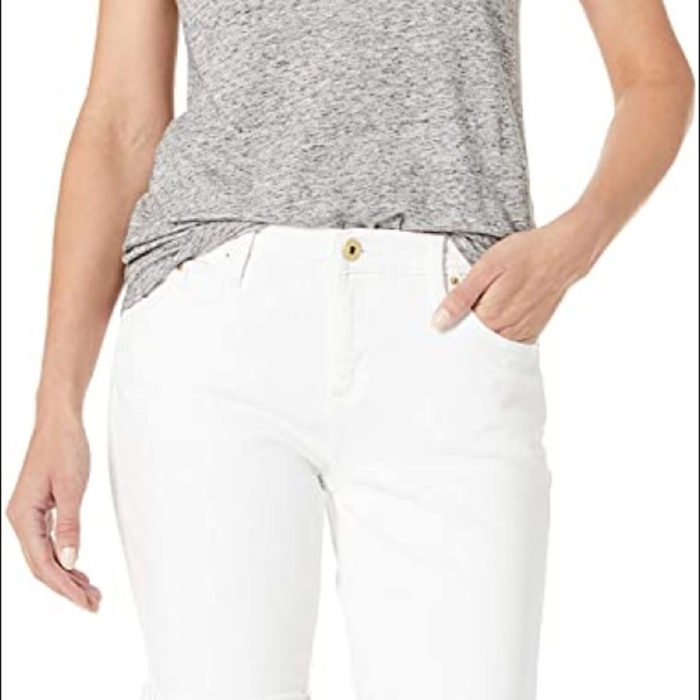 NWT Shorts: Denim, Cuffed, Mid-Rise, 9" Inseam, White, Tommy Hilfiger - Picture 2 of 12